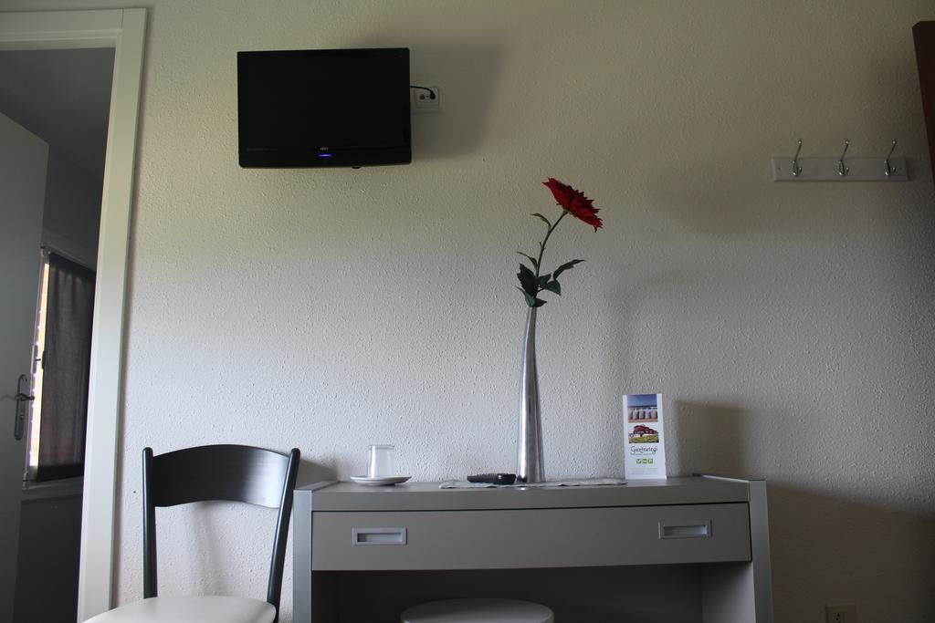 Bed and Breakfast Gazteategi Зараутц Экстерьер фото